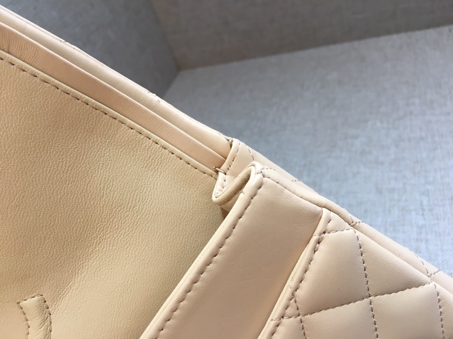 Medium Classic Flap Lambskin Bag AO1112 Apricot/Gold